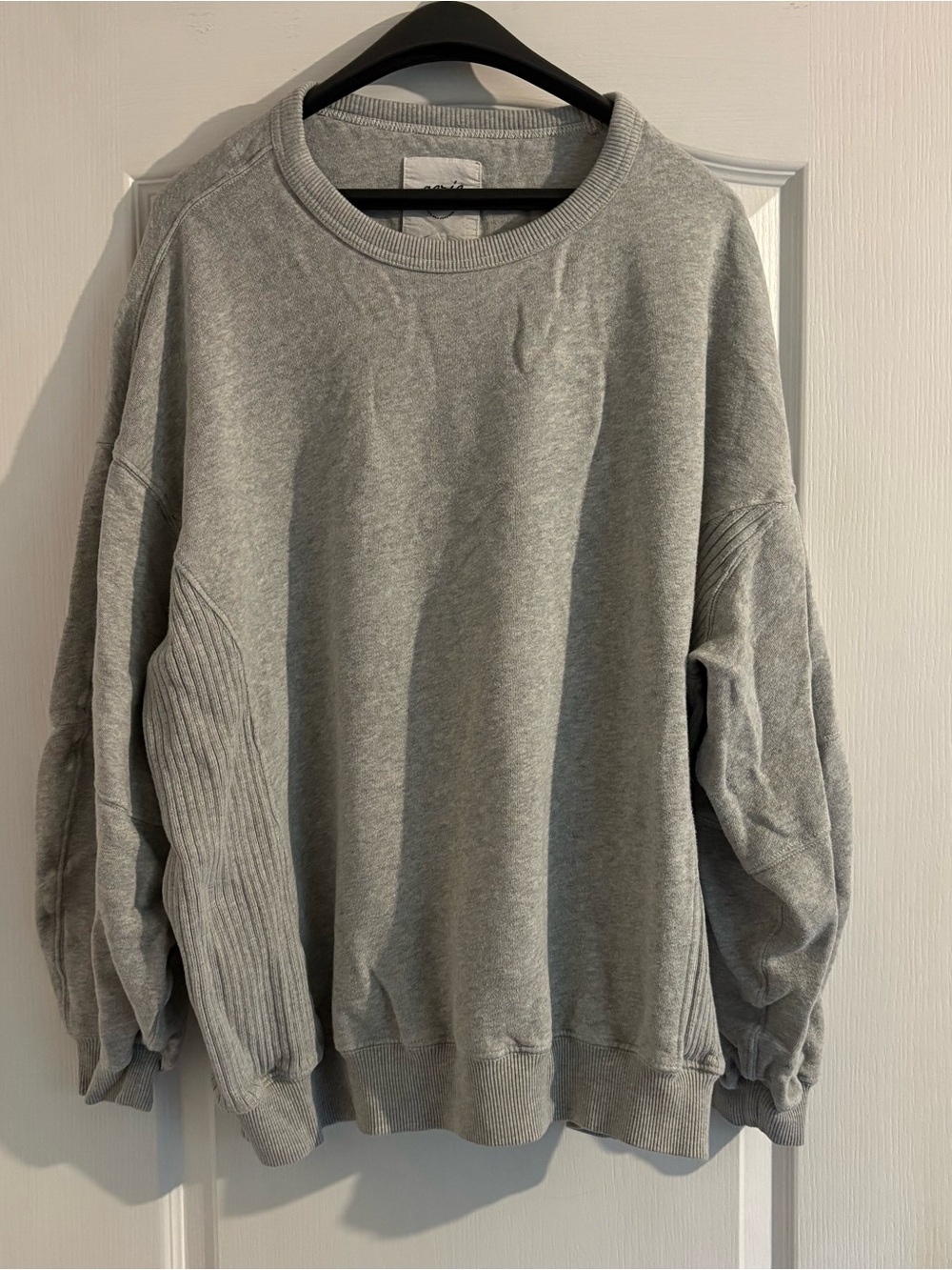 Aerie Women’s Oversized Gray Crewneck Sweater
